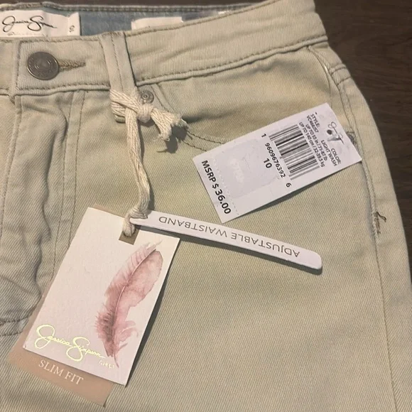 NWT Jessica Simpson
Big Girls 7-16 Denim Knee Length Short - Picture 3 of 9